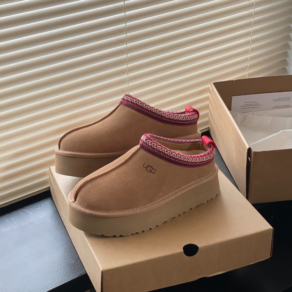 UGG Tazz platform slippers slippers new in box new in box women's size👩👩👩